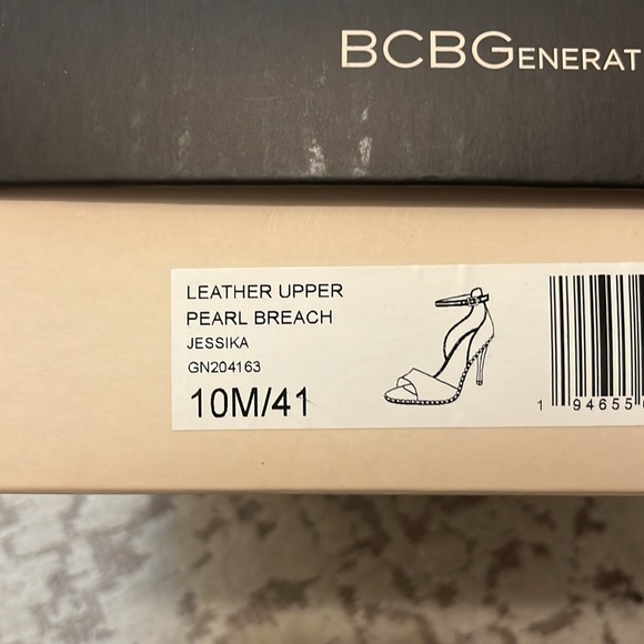 BCBG white Jessika dress sandals - Size 10 - Picture 8 of 8